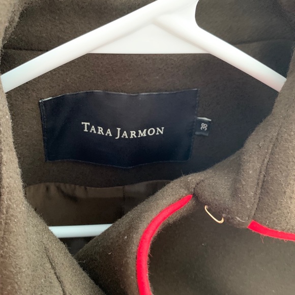 Adult Brown Cape with Red strip finish - Picture 3 of 4